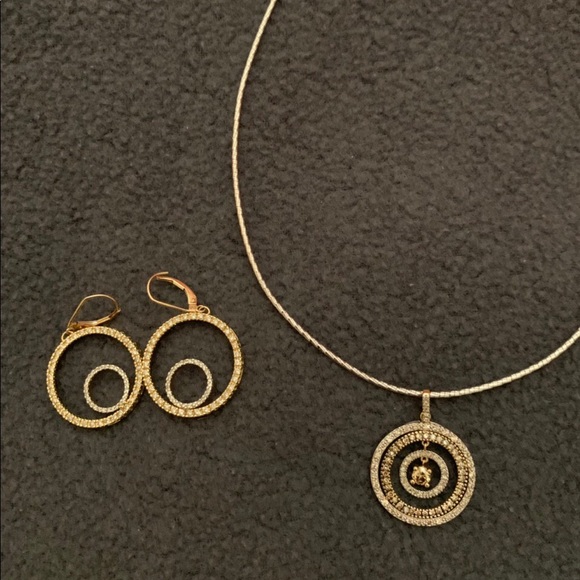 14K White and Yellow Gold Pendant with Diamonds - Picture 5 of 5